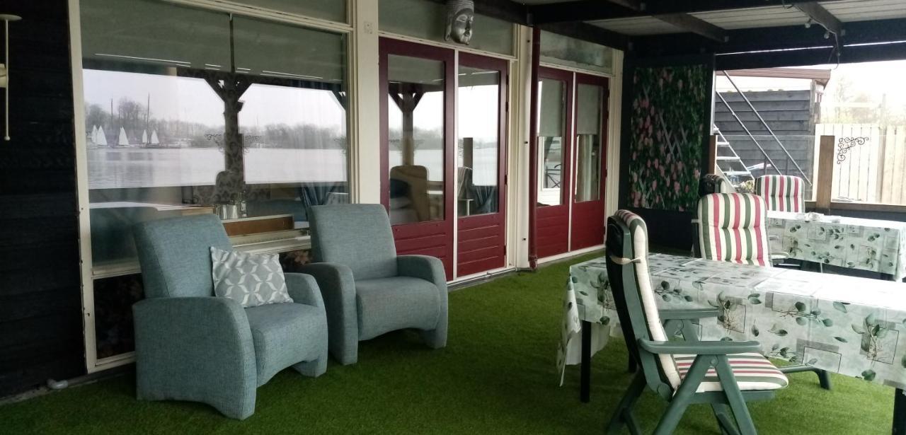 B&B Aan Het Water Earnewald Exterior photo
