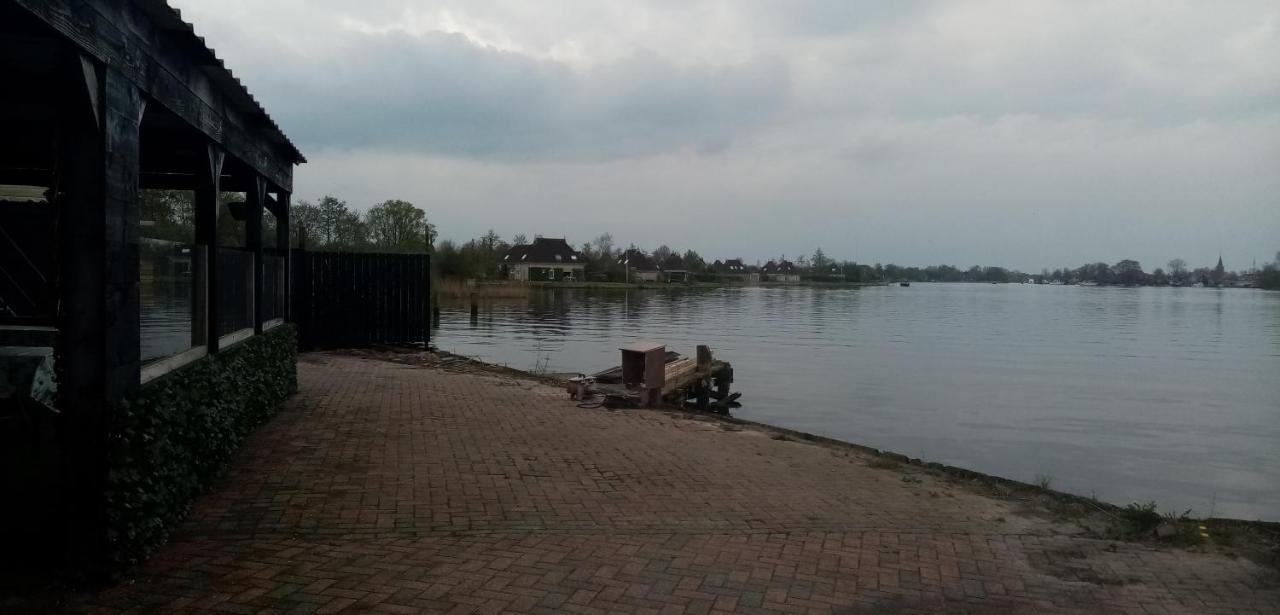 B&B Aan Het Water Earnewald Exterior photo